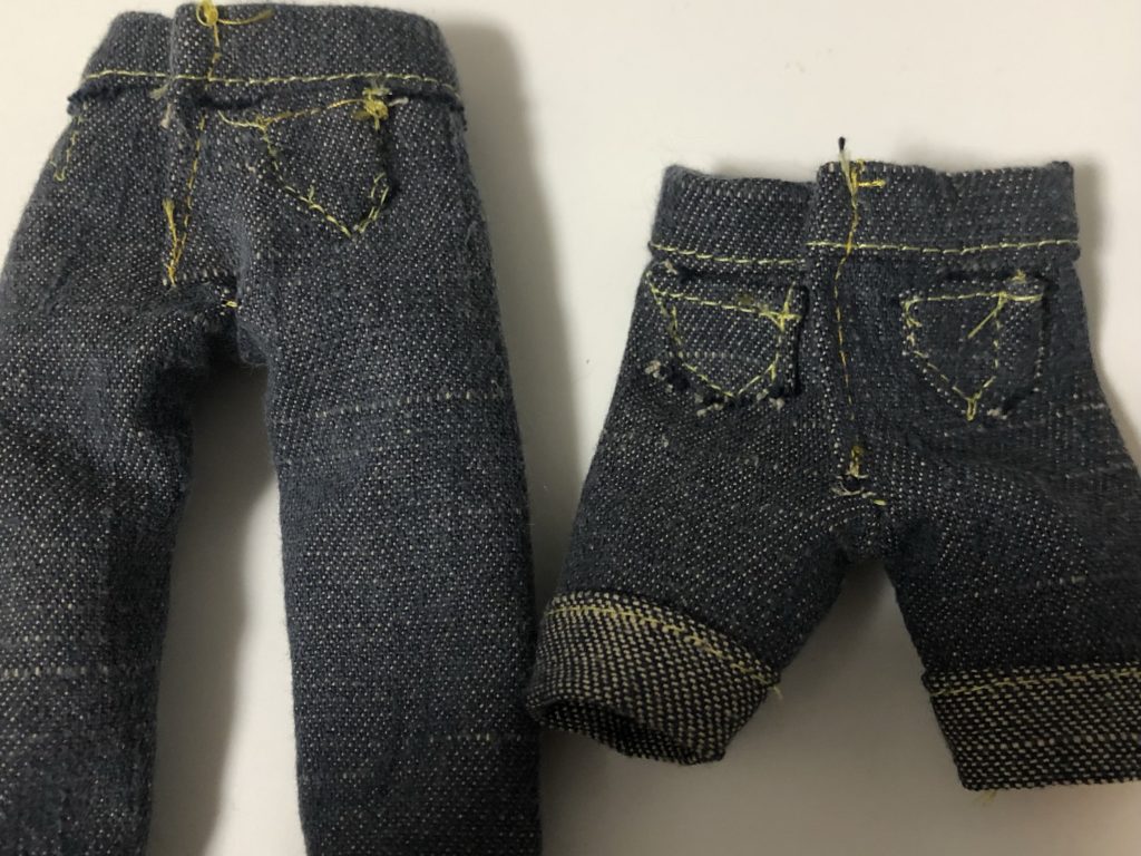 ズボン裏側