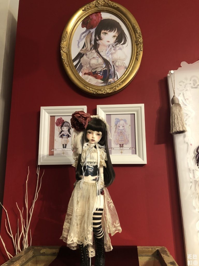 物語の王国展～しらゆきべにばら（べにばら）